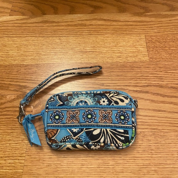 Vera Bradley small wristlet in “Bali Blue” with detachable strap - Picture 6 of 10